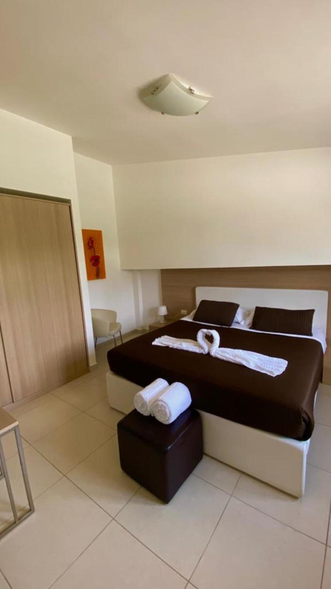 San Michele Apartments&Rooms Катандзаро Екстериор снимка