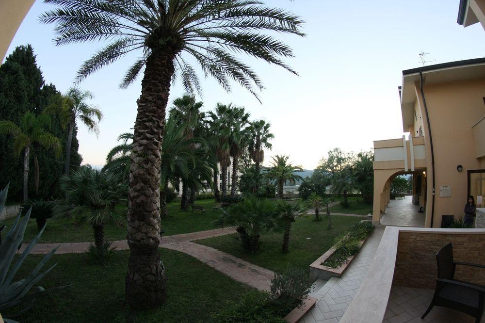 San Michele Apartments&Rooms Катандзаро Екстериор снимка