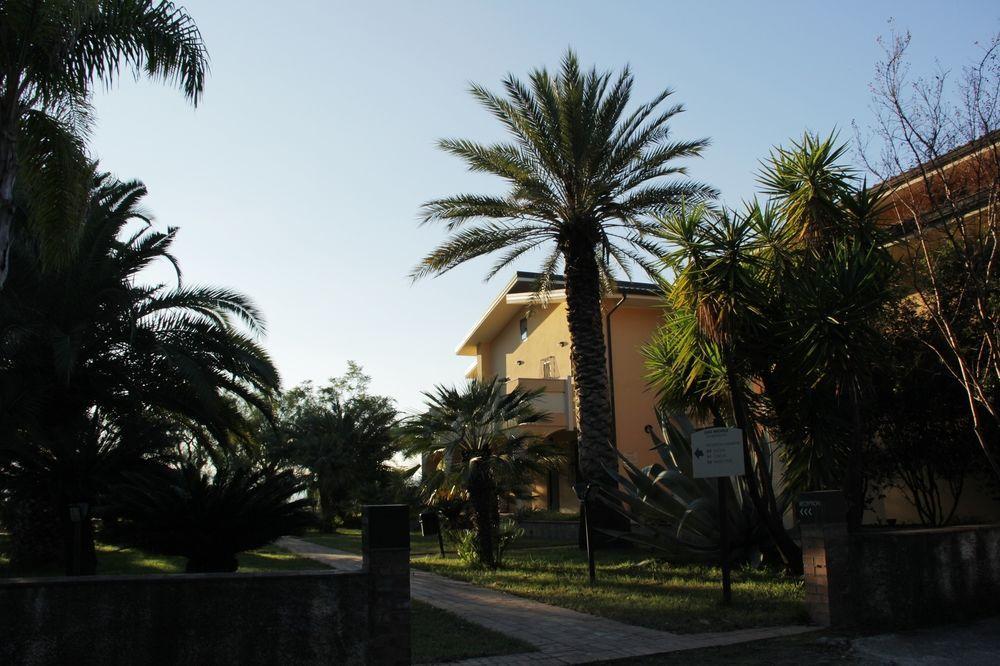 San Michele Apartments&Rooms Катандзаро Екстериор снимка