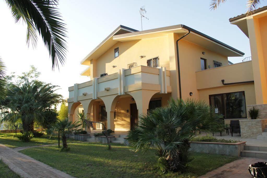 San Michele Apartments&Rooms Катандзаро Екстериор снимка
