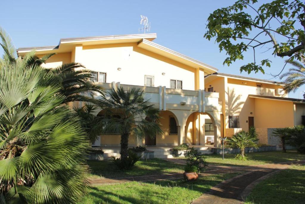 San Michele Apartments&Rooms Катандзаро Екстериор снимка